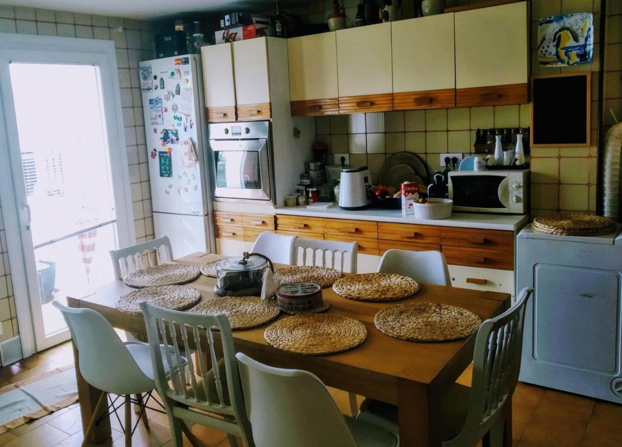 Pepe, Casa Compartida